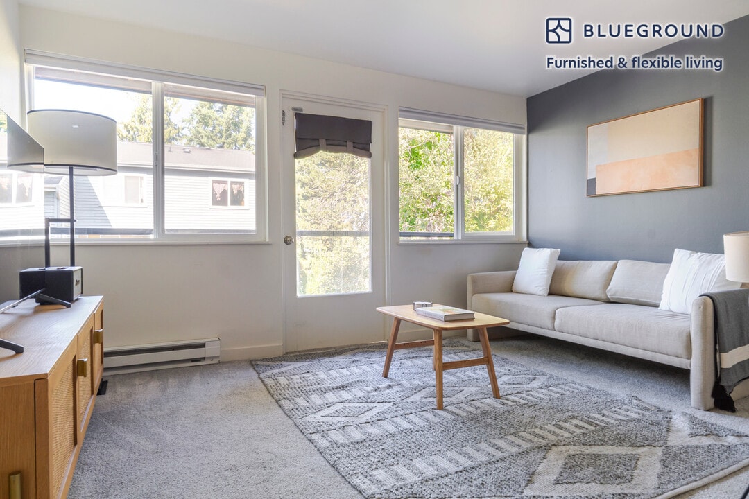 3811 13th Ave W in Seattle, WA - Building Photo