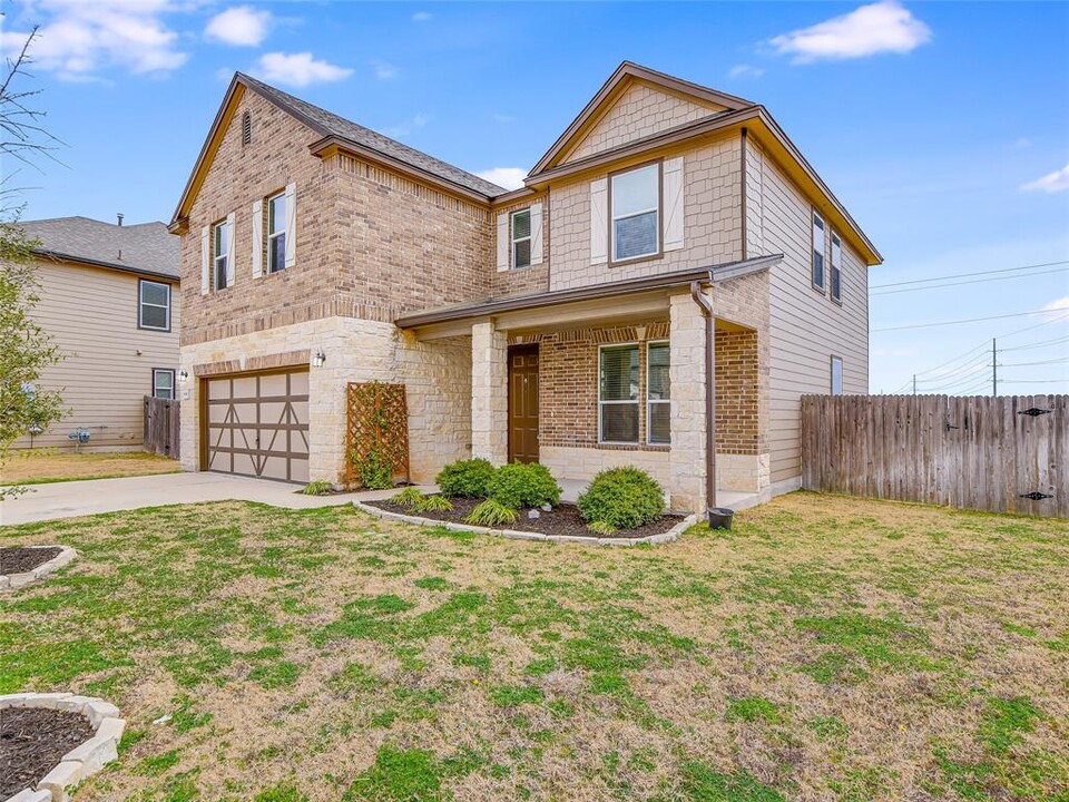 6049 Mantalcino Dr in Round Rock, TX - Building Photo