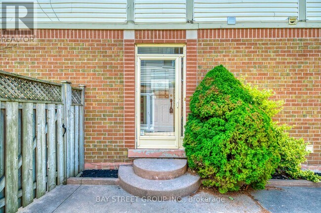 1106 Beechnut Rd in Oakville, ON - Building Photo - Building Photo