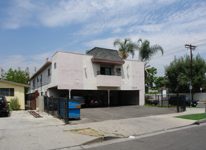 7357 Milwood Ave in Canoga Park, CA - Building Photo - Building Photo