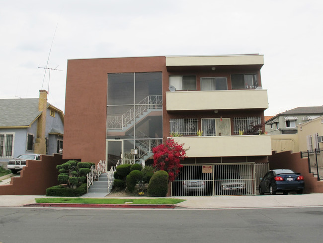 Delilly Apartments in Los Angeles, CA - Building Photo - Building Photo