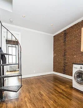 219 E 23rd St in New York, NY - Building Photo