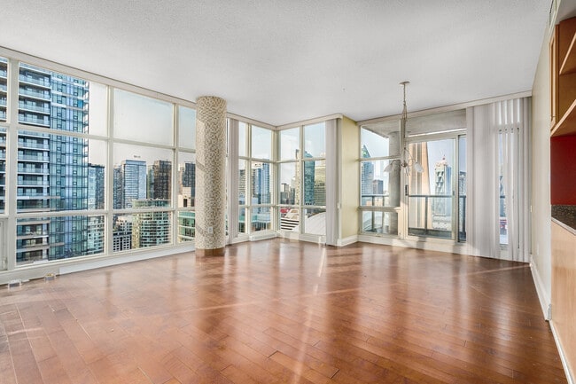 property at 1512-10 Navy Wharf Ct