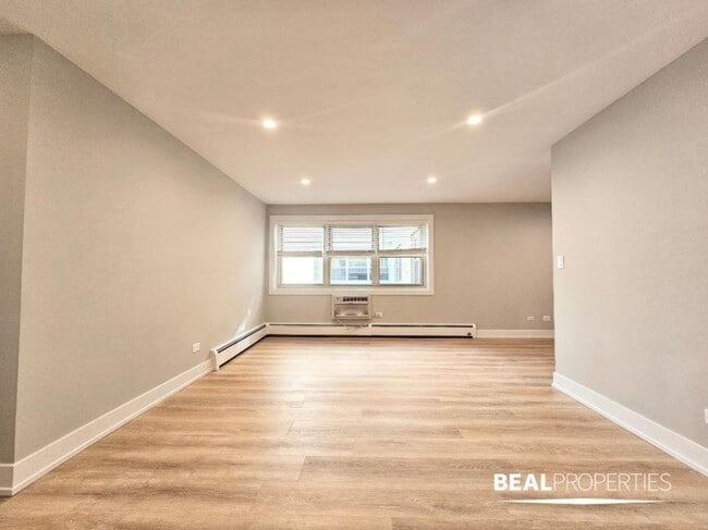 property at 452 W Oakdale Ave