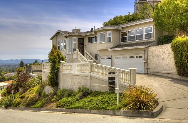 58 Hillcrest Rd in San Carlos, CA - Building Photo - Building Photo