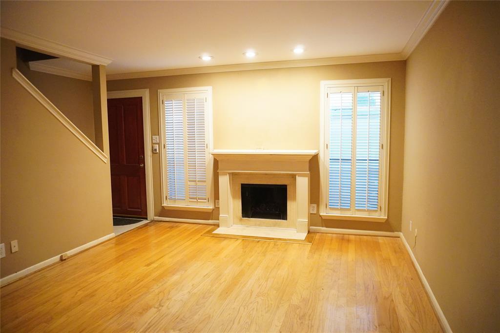 1601 S Shepherd Dr Photo