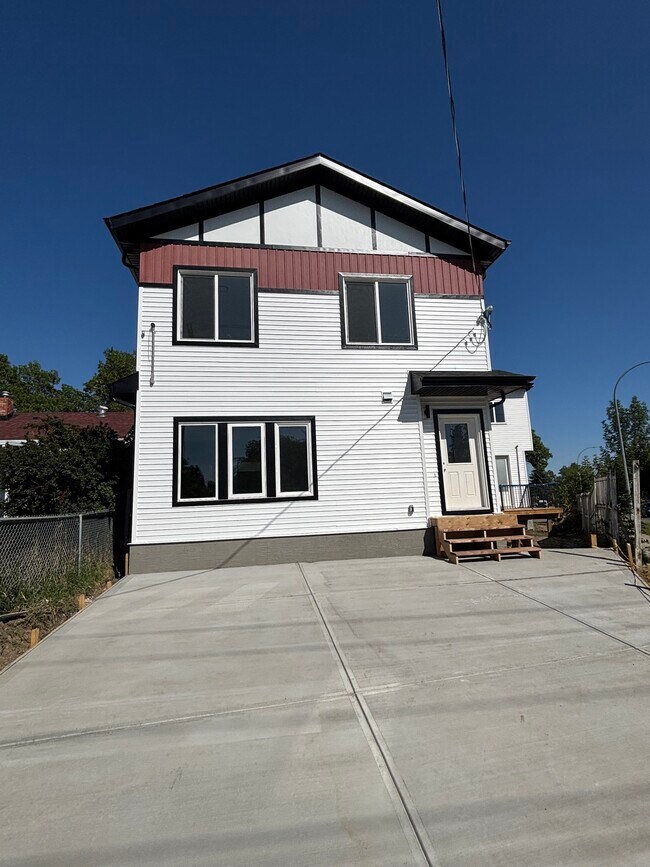 9302 90 St NW in Edmonton, AB - Building Photo - Building Photo