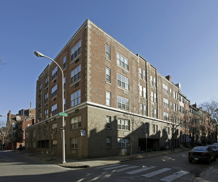 Clinton Court in Philadelphia, PA - Building Photo