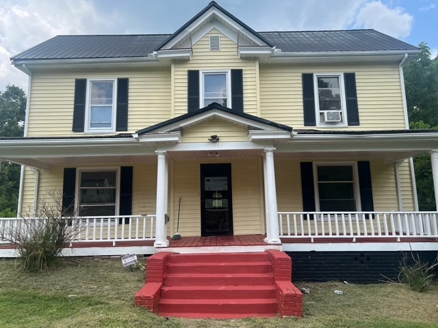 property at 1728 2nd St