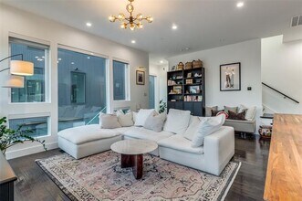 4805 Manett St in Dallas, TX - Building Photo - Building Photo