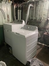 3357 N Harding Ave, Unit 1F in Chicago, IL - Building Photo - Building Photo