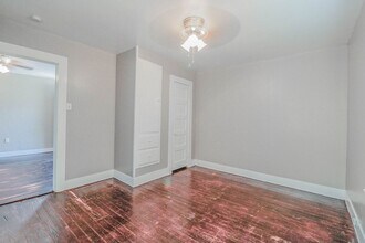 2429 23rd St in Lubbock, TX - Foto de edificio - Building Photo