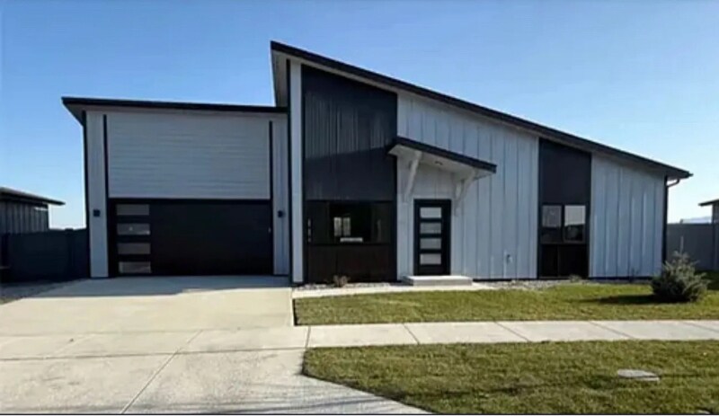 3431 Goldenrod Ln in Kalispell, MT - Building Photo