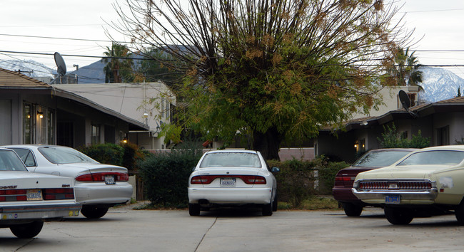 3918 Lugo Ave in San Bernardino, CA - Foto de edificio - Building Photo