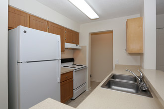 BeaverDam Creek Apartment - Tax Credit in Mechanicsville, VA - Building Photo - Interior Photo