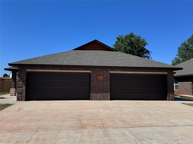 7620 Wildflower Way in Oklahoma City, OK - Building Photo - Building Photo