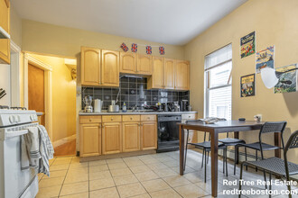 34 Darling St, Unit 1 in Boston, MA - Foto de edificio - Building Photo