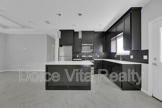 1012 E la Cantera Ave in McAllen, TX - Building Photo - Building Photo