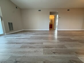 97 Crestview Ln in Mount Arlington, NJ - Building Photo - Building Photo