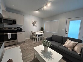 1035 Euclid Ave, Unit 27 in Miami Beach, FL - Building Photo