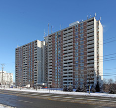 Kipling Heights in Toronto, ON - Building Photo - Building Photo