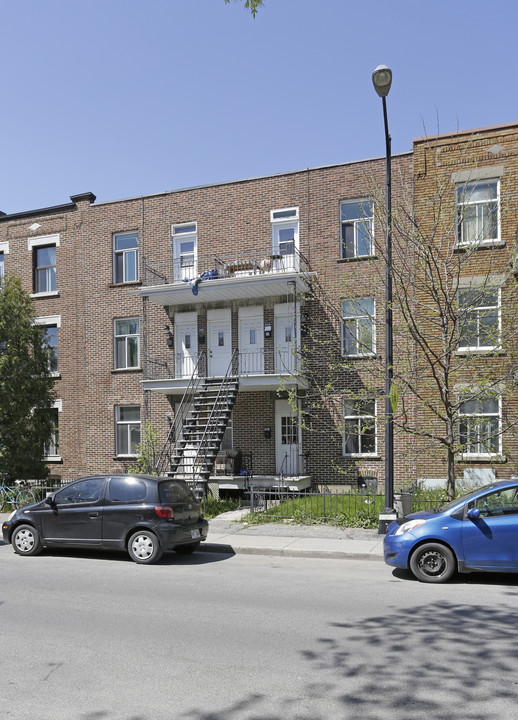 335-345 6e Avenue in Montréal, QC - Building Photo