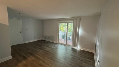 38 Silver Hill Ln in Natick, MA - Building Photo - Building Photo