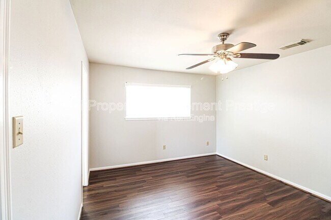 16411 Clearcrest Dr in Houston, TX - Building Photo - Building Photo