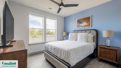 3706 Goodwin Ave, Unit 348 in Austin, TX - Building Photo - Building Photo