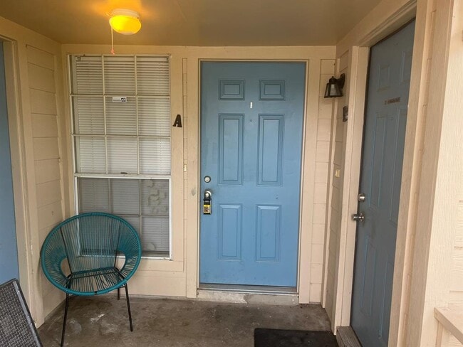 1911 Gracy Farms Ln in Austin, TX - Foto de edificio - Building Photo