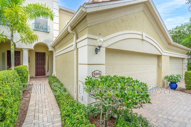 5204 Bouchard Cir in Sarasota, FL - Building Photo - Building Photo