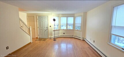 23 Mill St in Broad Brook, CT - Foto de edificio - Building Photo