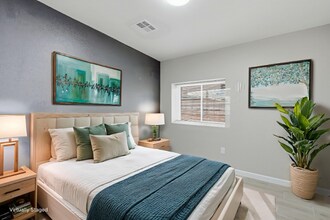 9207 Santa Rosalia Ct in El Paso, TX - Foto de edificio - Building Photo