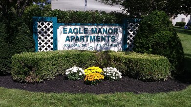 Eagle Manor in Fremont, OH - Foto de edificio - Building Photo