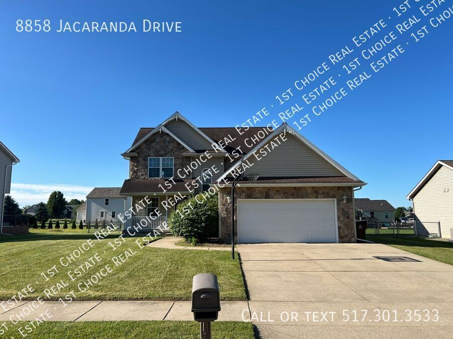 8858 Jacaranda Dr in Dimondale, MI - Building Photo