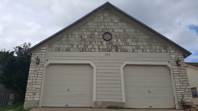 521 Cutty Trail A in Lakeway, TX - Building Photo - Building Photo