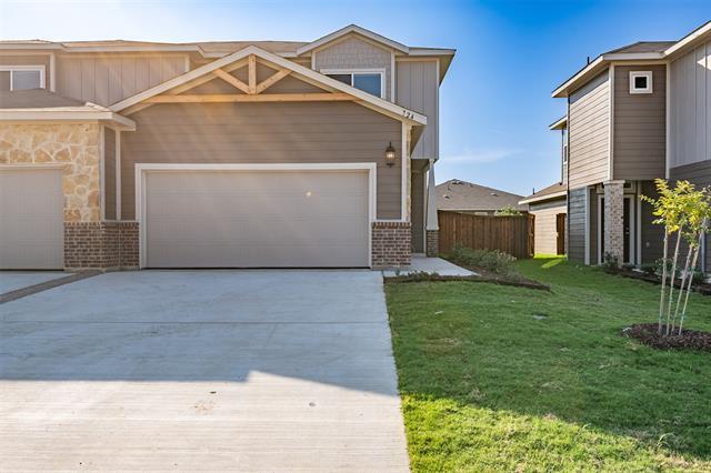 724 Wheatfield Dr in Venus, TX - Foto de edificio - Building Photo