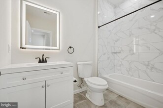 105 N 63rd St in Philadelphia, PA - Building Photo - Building Photo