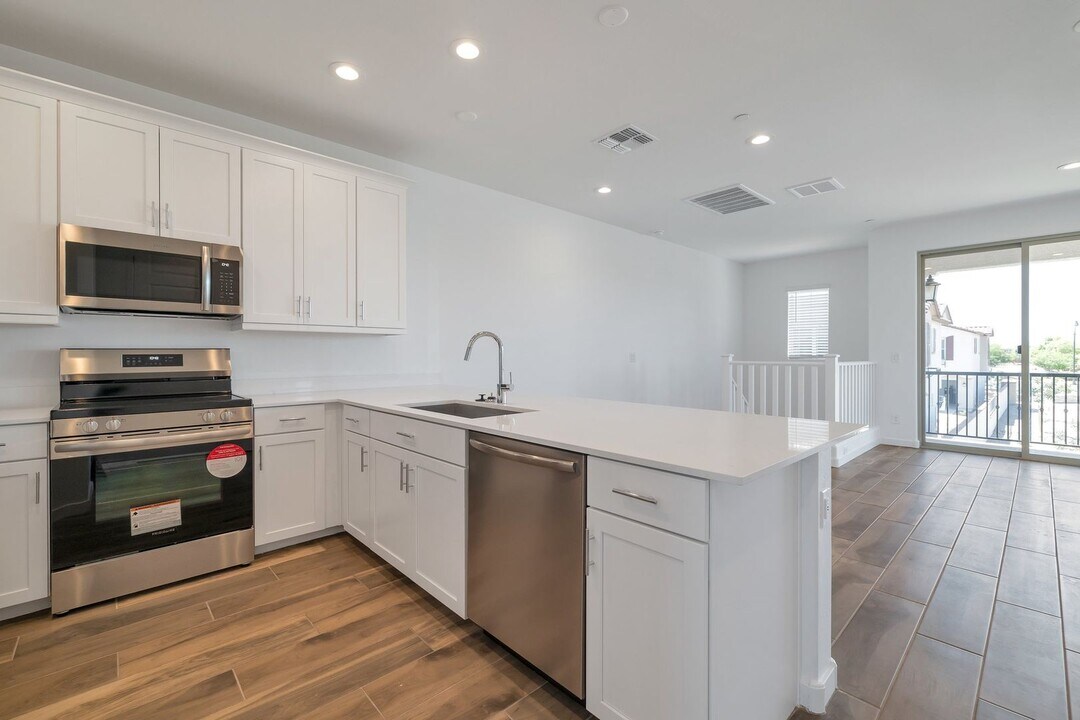 4017 E Amoroso Dr in Gilbert, AZ - Building Photo