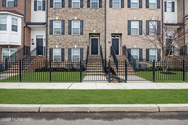 28 Catherine St in Red Bank, NJ - Building Photo - Building Photo