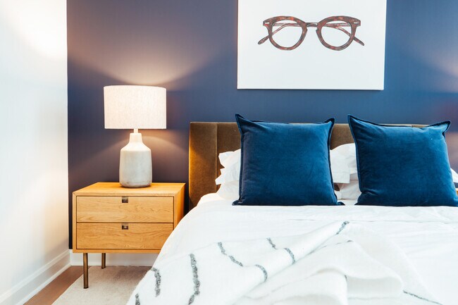 1260 Republican St-Unit -711 in Seattle, WA - Building Photo - Building Photo