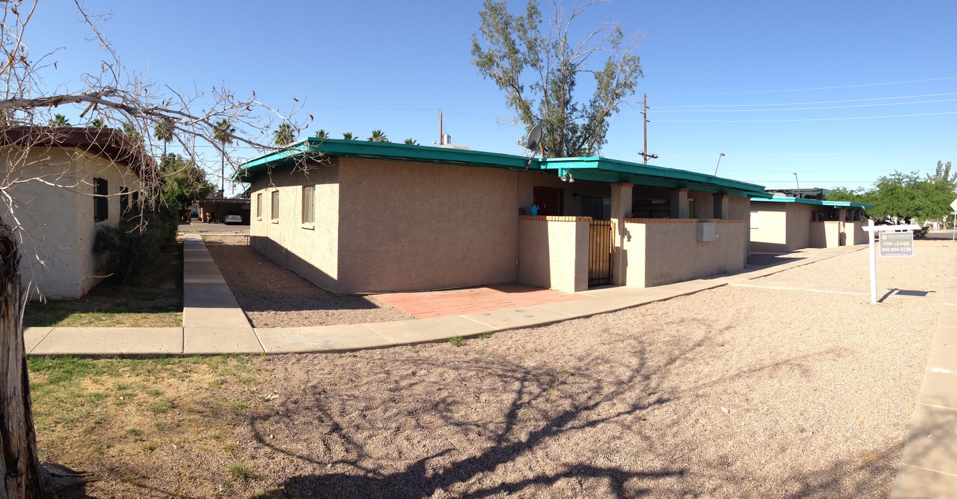 Griffith Estates Apartments in Tempe, AZ - Building Photo