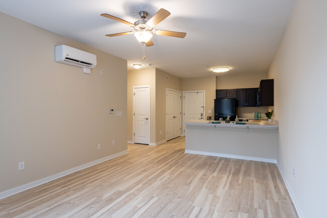 Walters Apartments North in Branchburg, NJ - Building Photo - Interior Photo