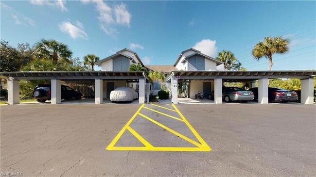 6300 Sugar Bush Ln, Unit F in Ft. Myers, FL - Building Photo - Building Photo