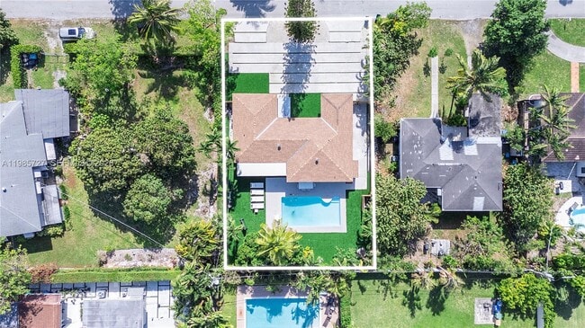 property at 10801 Peachtree Dr