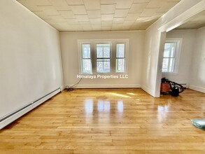 124 Faxon Rd, Unit 1 in Quincy, MA - Building Photo - Building Photo