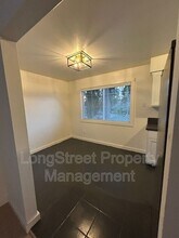 11380 SW Greenburg Rd in Portland, OR - Building Photo - Building Photo