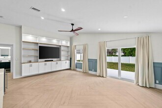 719 NE 9th Ave in Boynton Beach, FL - Building Photo - Building Photo