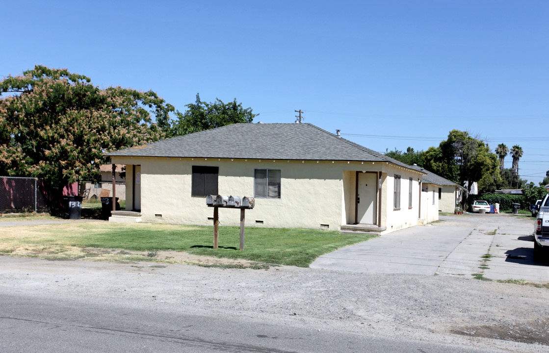 1319 Canal St in Modesto, CA - Building Photo