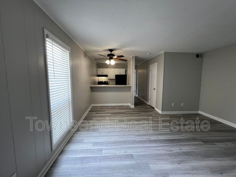 5874 Century Oaks Dr in Fayetteville, NC - Building Photo